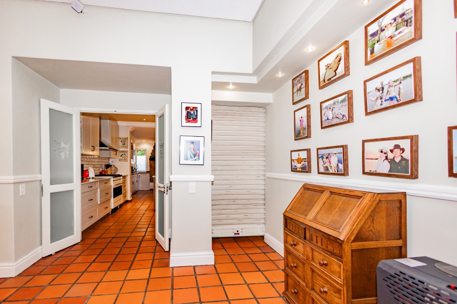 5 Bedroom Property for Sale in Durbanville Western Cape